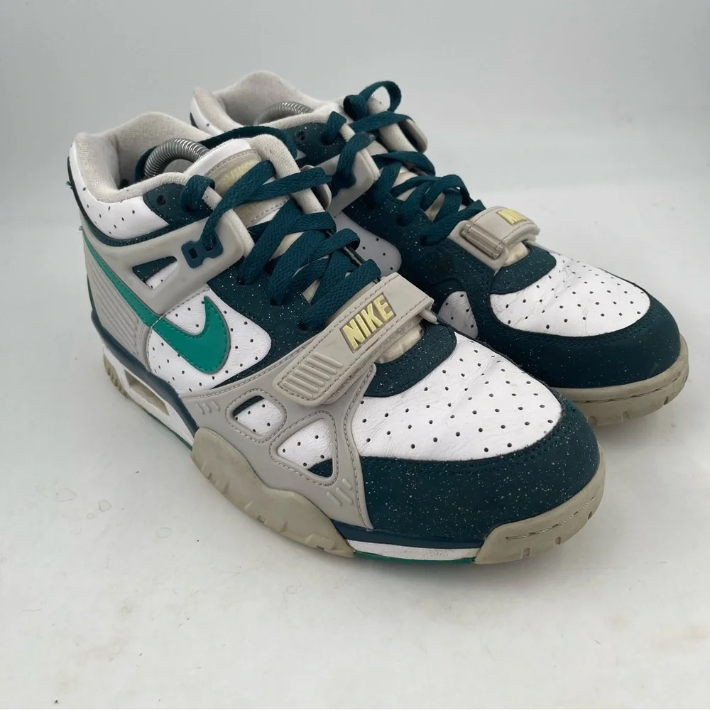 Nike Men’s Air Trainer 3 White Midnight Turquoise Basketball Shoes - Size 9
